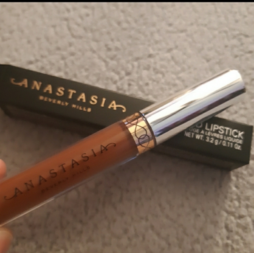 NIB Anastasia Beverly Hills liquid lipstick